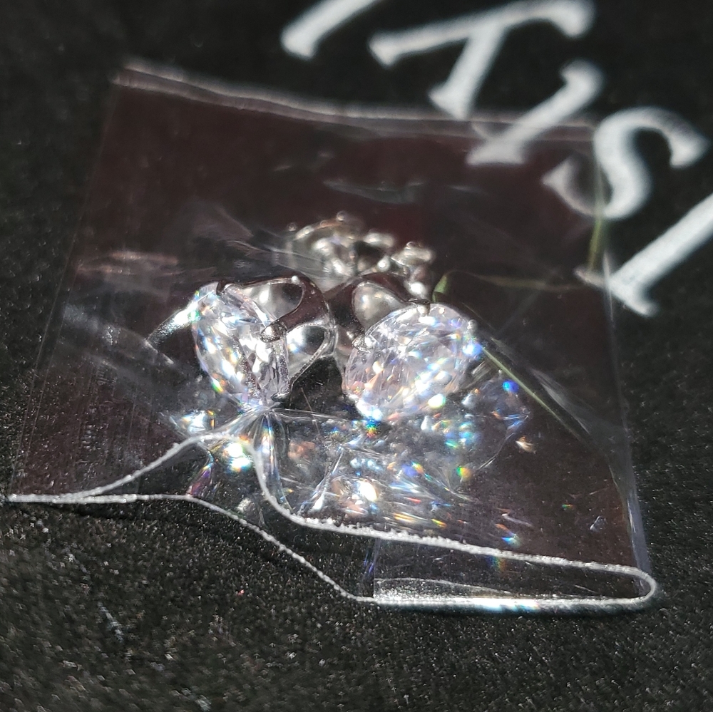 J style studd earrings
